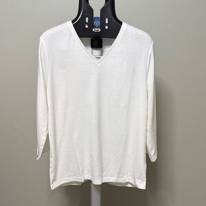 Chico's Chloe Classic White V-Neck 3/4 Sleeve Top